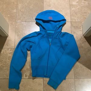 lululemon cropped scuba full zip size 6